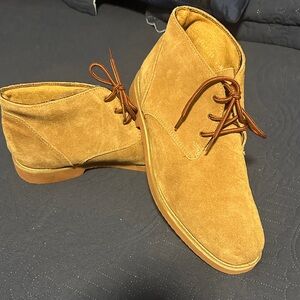 Nunn Bush Light Brown Suede Chukka Boots